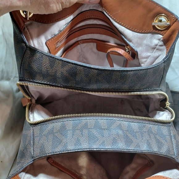 Michael kors set - Picture 10 of 12